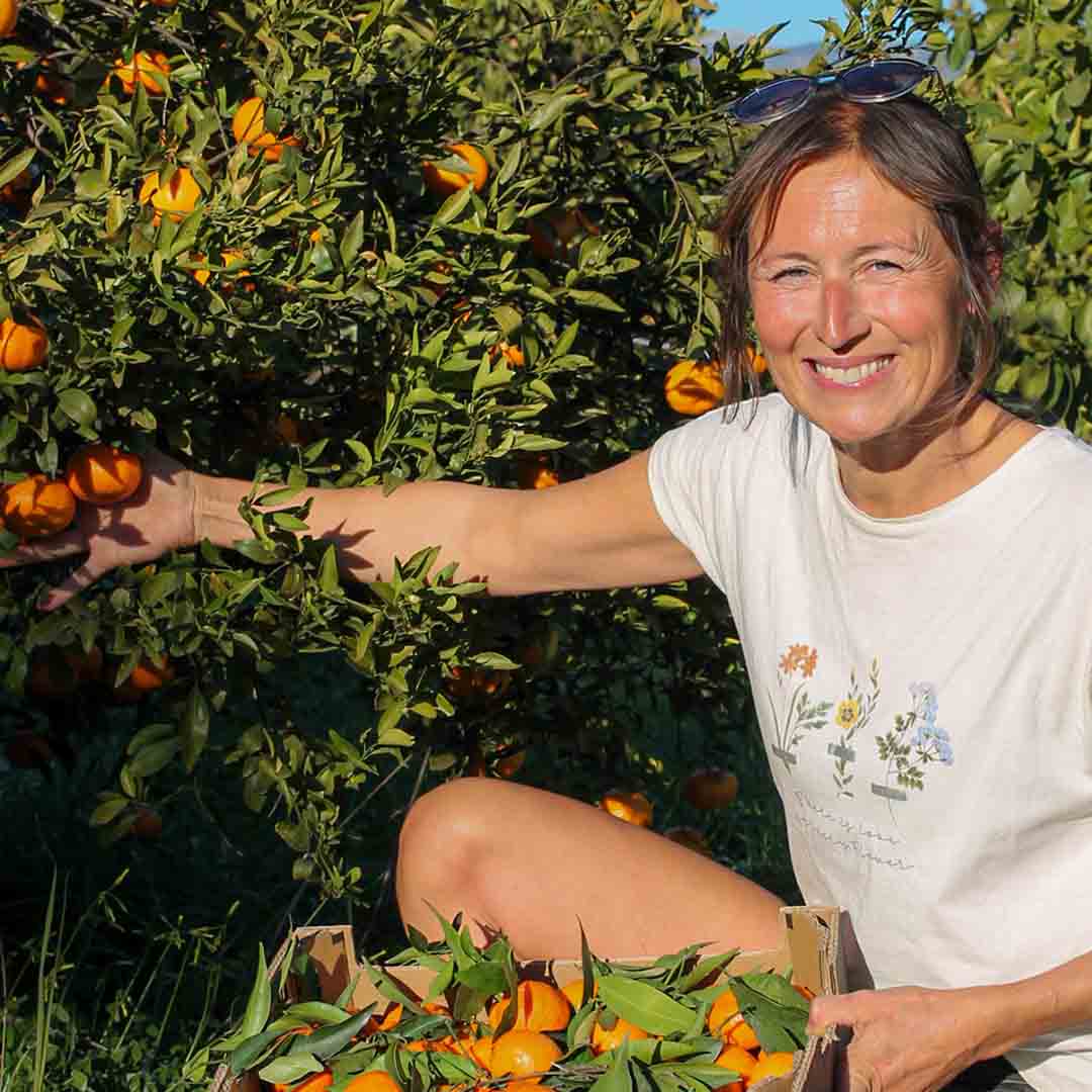 At Økoskabet you can buy organic fruit and vegetables in season.